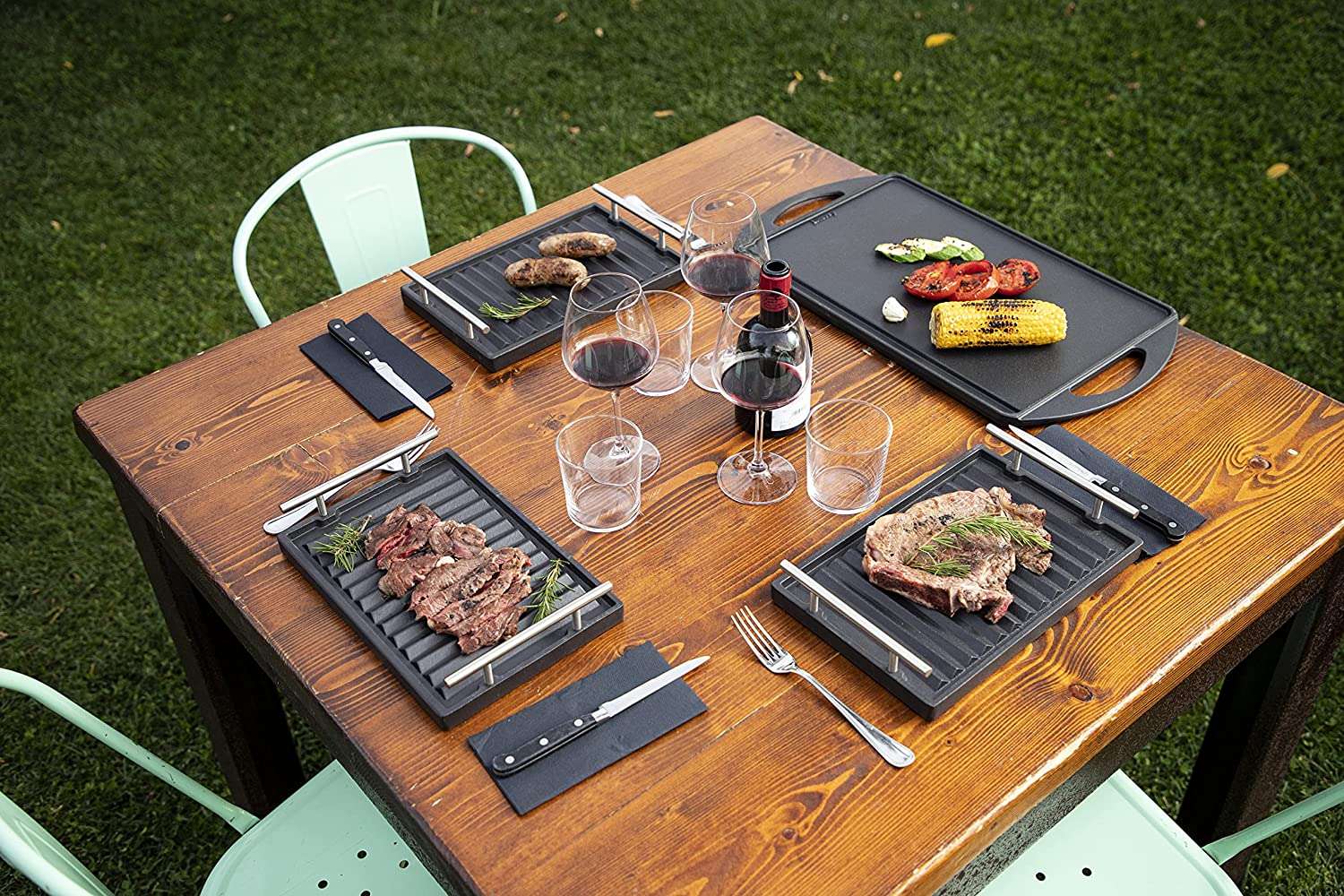 Grille ondulée en fonte émaillée avec poignées en acier inoxydable